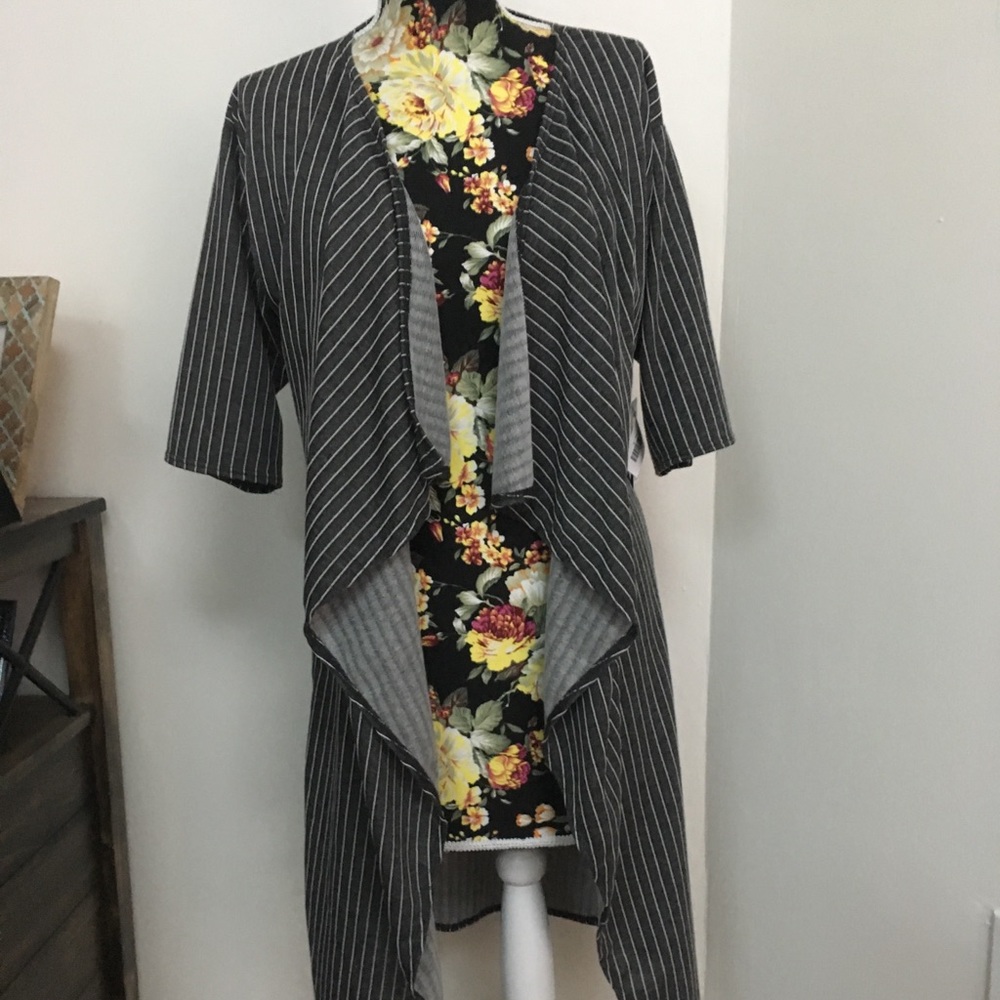 LuLaRoe Small Shirley